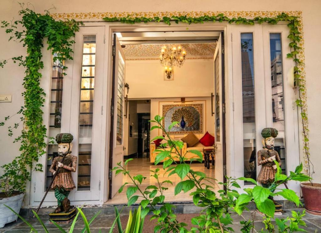 Santosh Villa - The House Of Antiques And Art Udaipur Luaran gambar