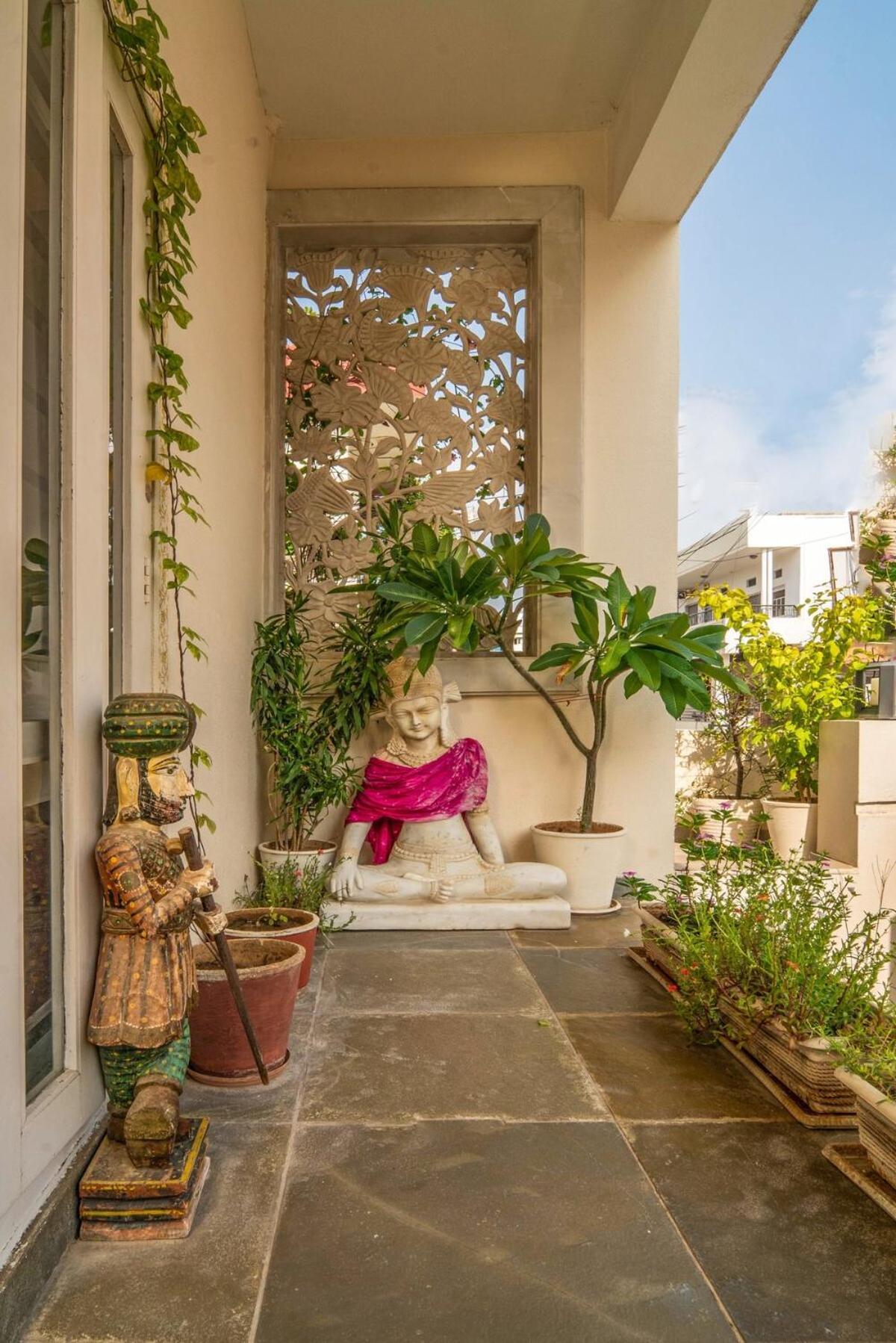 Santosh Villa - The House Of Antiques And Art Udaipur Luaran gambar