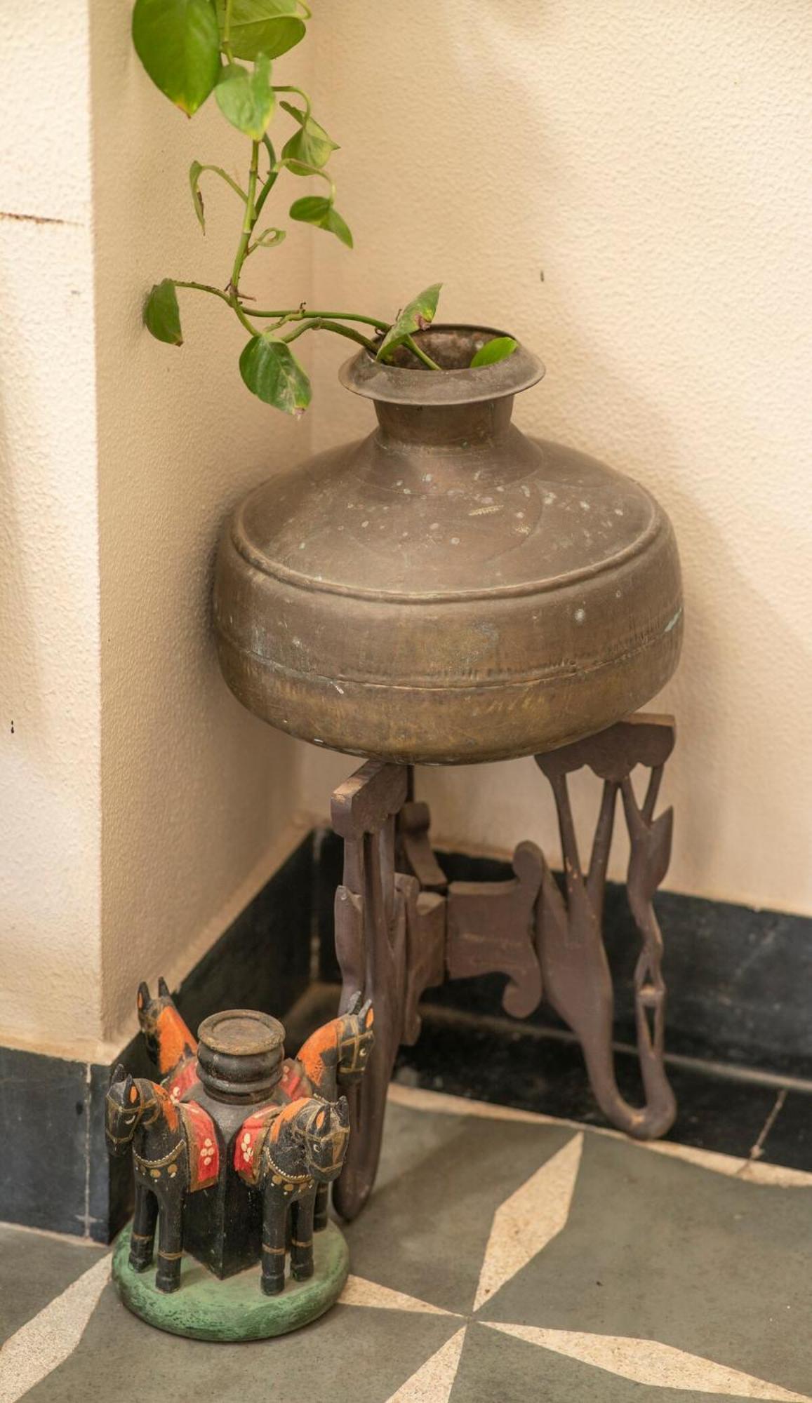 Santosh Villa - The House Of Antiques And Art Udaipur Luaran gambar