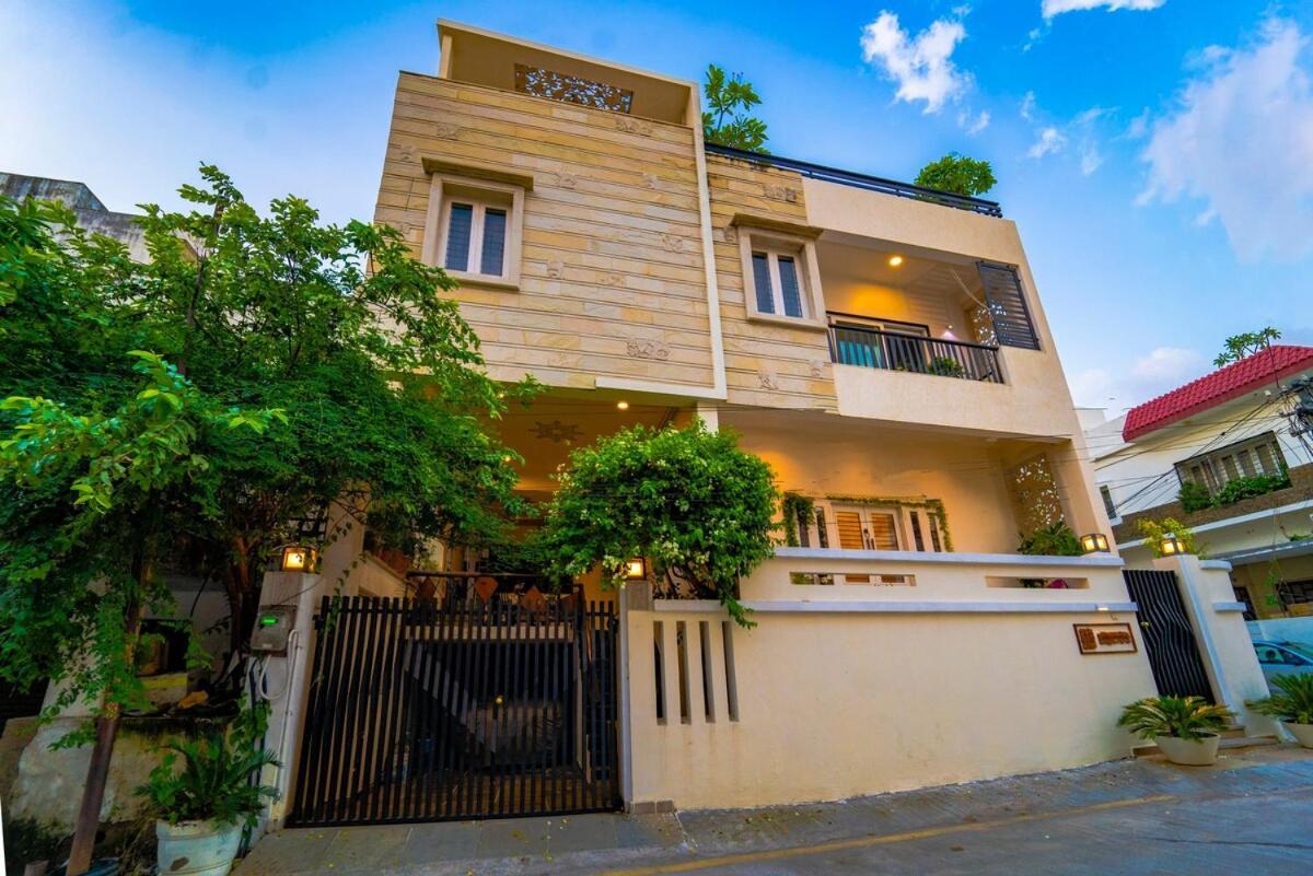 Santosh Villa - The House Of Antiques And Art Udaipur Luaran gambar