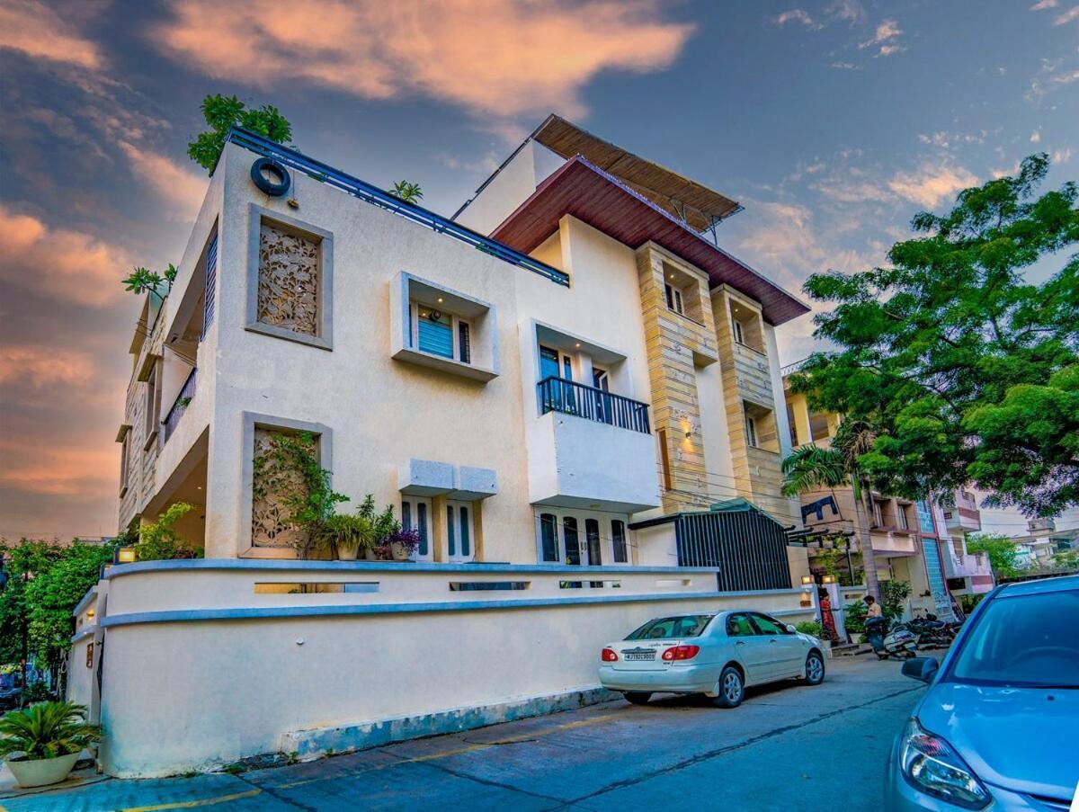 Santosh Villa - The House Of Antiques And Art Udaipur Luaran gambar